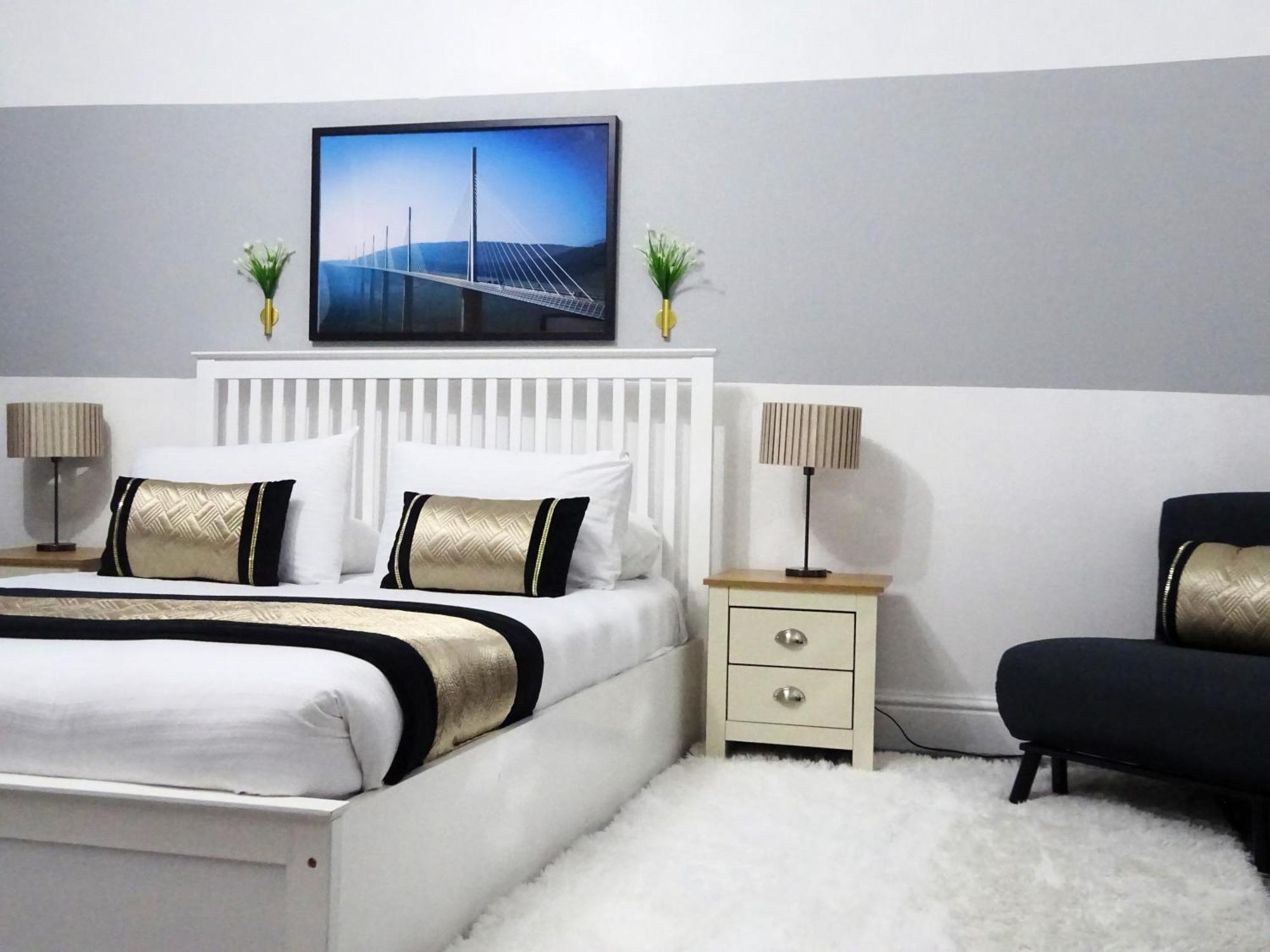 I 1 & 2 Bed Executive I Family I Private Balcony I Free Parking Apartamento Wigan