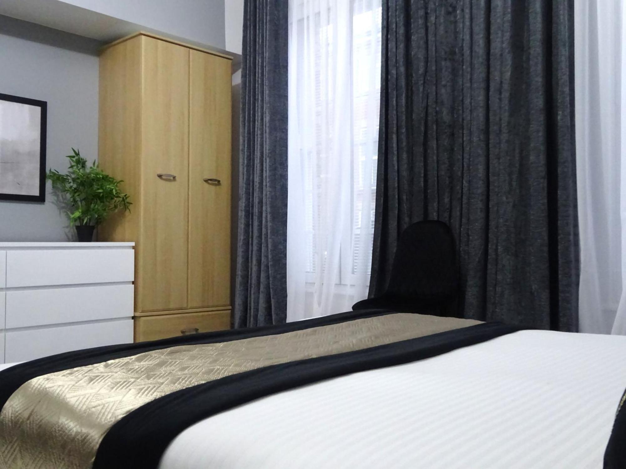I 1 & 2 Bed Executive I Family I Private Balcony I Free Parking Apartamento Wigan